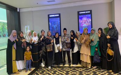 Unit SMP Melaksanakan Nonton Bareng Bersama KOMITE SMP